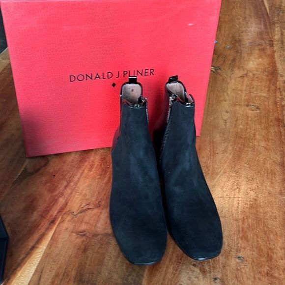 Donald J Pliner Suede and Leather Booties, Size 6 - Picture 1 of 6